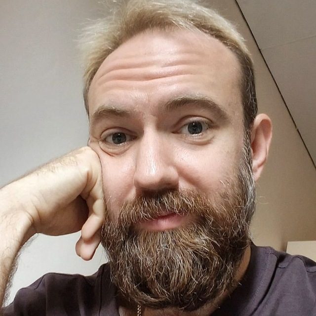 Юрий Пекарский